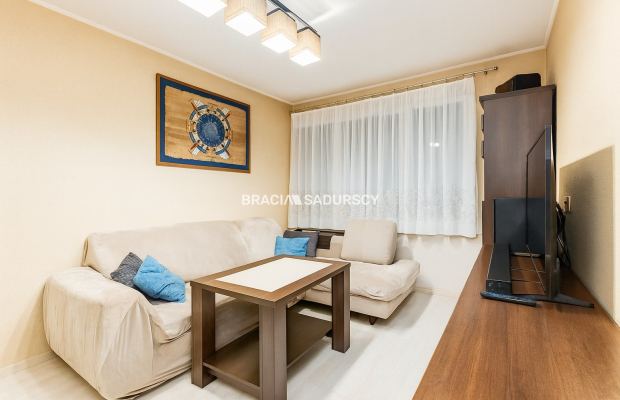 3pok (oddzielne) ok 45,5m2 os.Podwawelskie