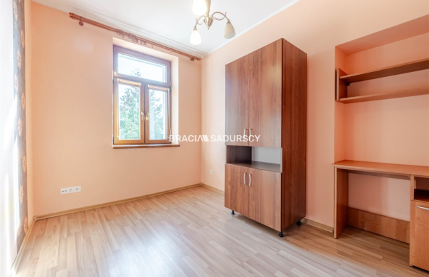 Dwupokojowe, widok na park. Balice.