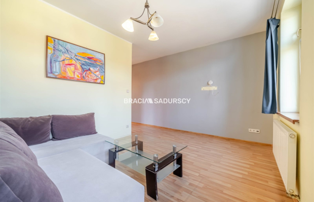 Dwupokojowe, widok na park. Balice.