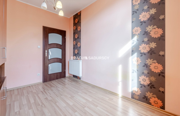 Dwupokojowe, widok na park. Balice.