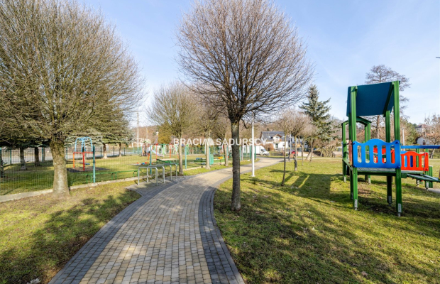 Dwupokojowe, widok na park. Balice.