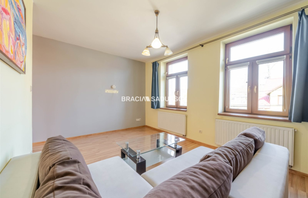 Dwupokojowe, widok na park. Balice.