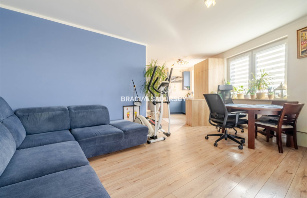 Sprzeedam, 4 pokoje na Bohomolca