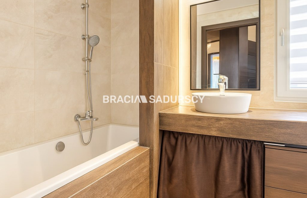 Sprzeedam, 4 pokoje na Bohomolca