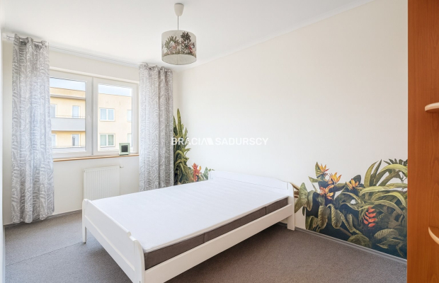 Osobna kuchnia, do wejścia. Prądnik Biały.