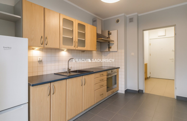 Osobna kuchnia, do wejścia. Prądnik Biały.