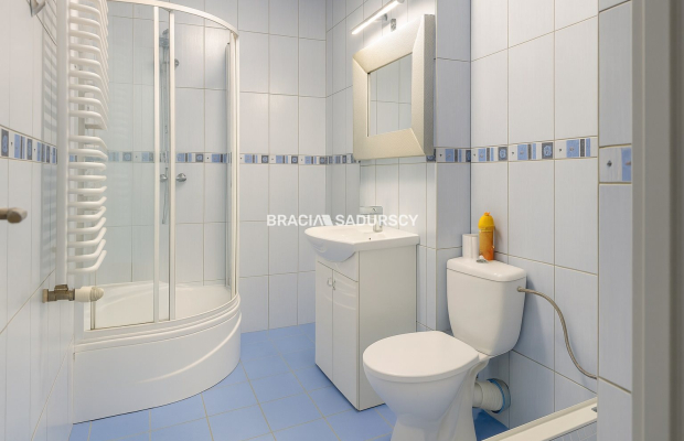 Osobna kuchnia, do wejścia. Prądnik Biały.