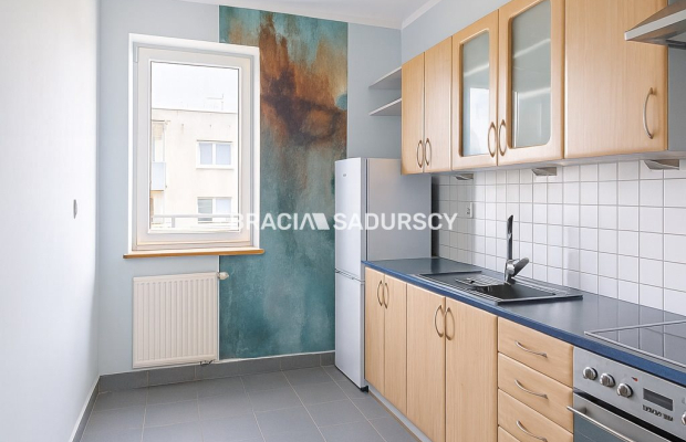 Osobna kuchnia, do wejścia. Prądnik Biały.