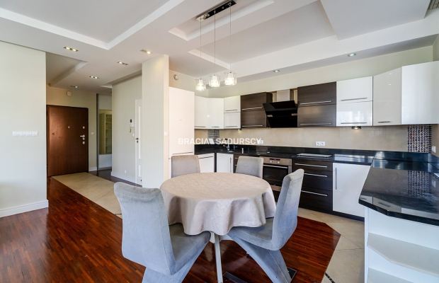 3 pok z dwoma Balkonami - ul.Poznańska 