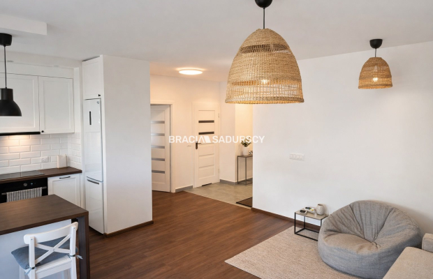 Świetna komunikacja, ulica Wizjonerów.