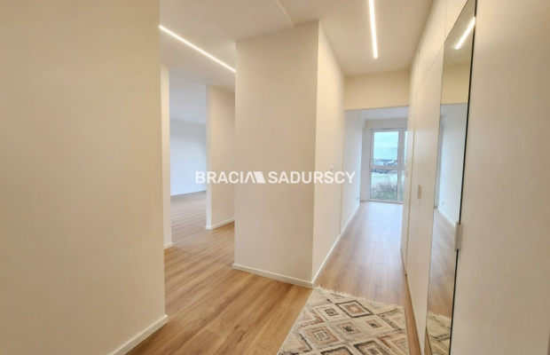 4 pok o fajnym układzie ul. Wrobela. 