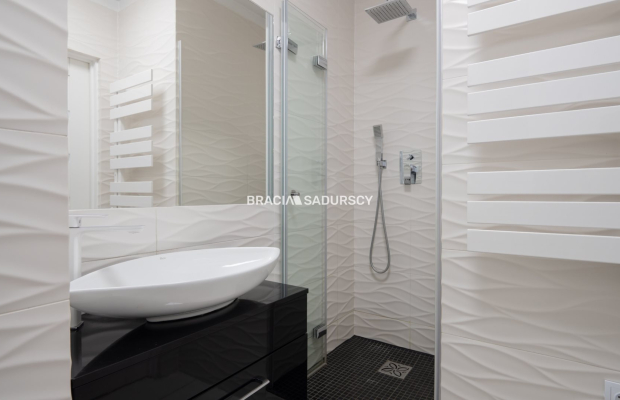 Sprzedam 2-pok/garaż/kom.lok/Górka Narodowa 42,8m2