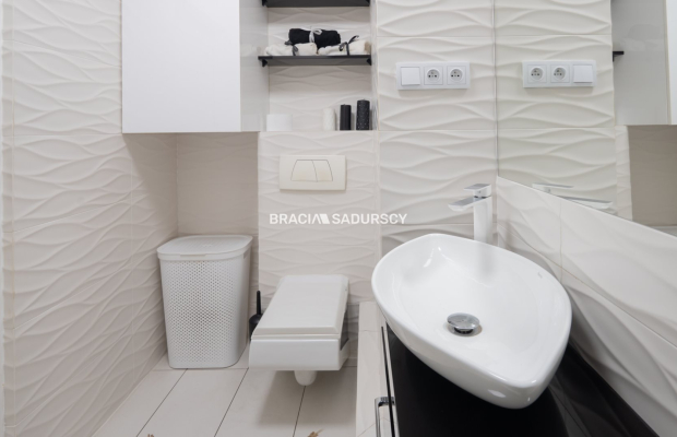 Sprzedam 2-pok/garaż/kom.lok/Górka Narodowa 42,8m2