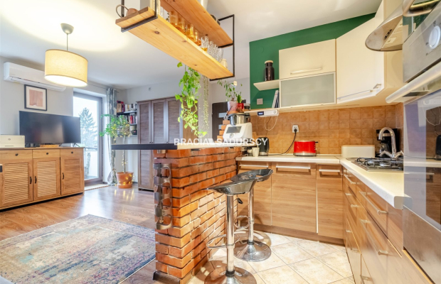 KLIMATYCZNE, ZADBANE 2-POKOJOWE Z BALKONEM 