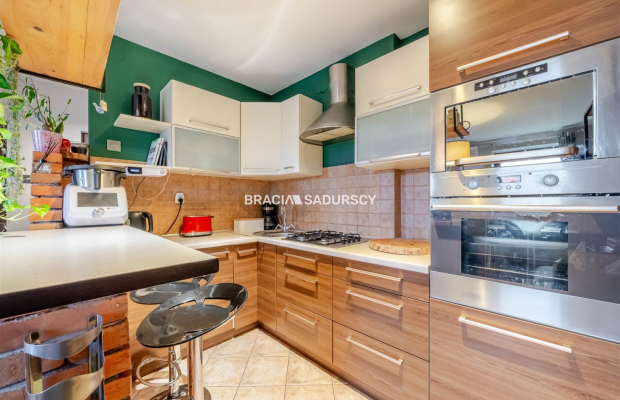 KLIMATYCZNE, ZADBANE 2-POKOJOWE Z BALKONEM 