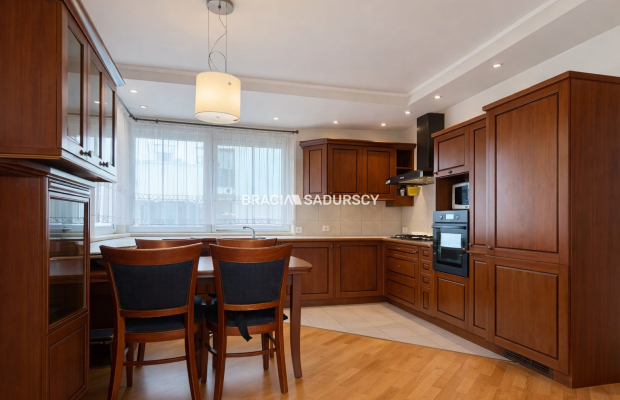 3 pokoje w Borku Falęckim