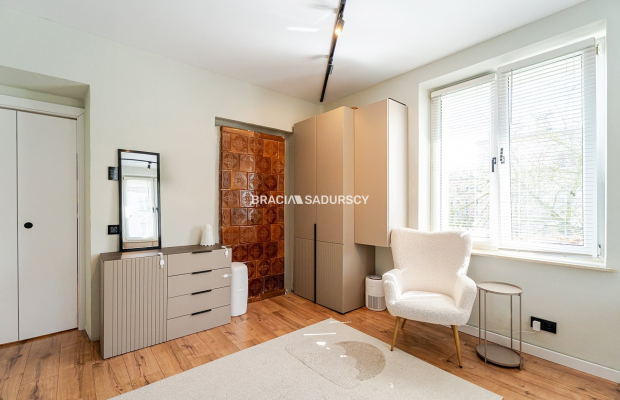  2-pok mieszkanie po generalnym remoncie-Praska