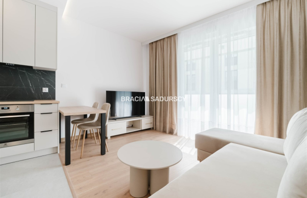 2 POK OK 35,4 M2 BLISKO CENTRUM Z DUŻYM BALKONEM 