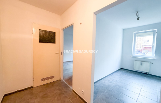 Kawalerka| Kurdwanów | balkon | niski czynsz