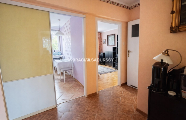 Garaż, 3 pokoje i osobna kuchnia. Wrocławska