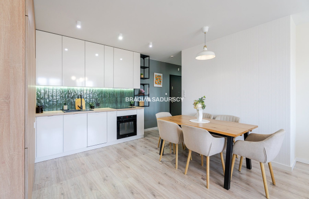 Bardzo słoneczne/3-pok.mieszkanie/2021r/garaż/62m2