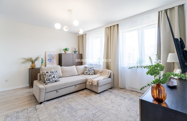 Bardzo słoneczne/3-pok.mieszkanie/2021r/garaż/62m2