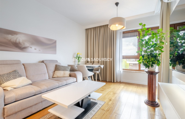 3-pok/Grzegórzki/9piętro/garaż/kom.lok/wysoki stan