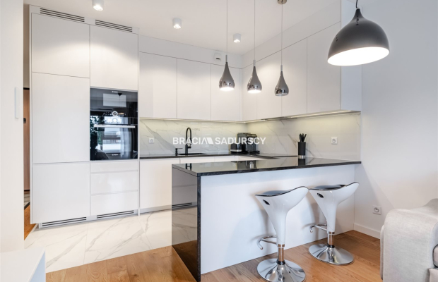 3-pok/Grzegórzki/9piętro/garaż/kom.lok/wysoki stan