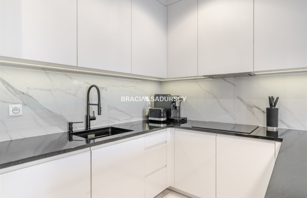 3-pok/Grzegórzki/9piętro/garaż/kom.lok/wysoki stan