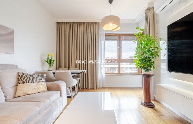 3-pok/Grzegórzki/9piętro/garaż/kom.lok/wysoki stan