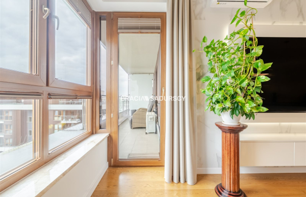 3-pok/Grzegórzki/9piętro/garaż/kom.lok/wysoki stan