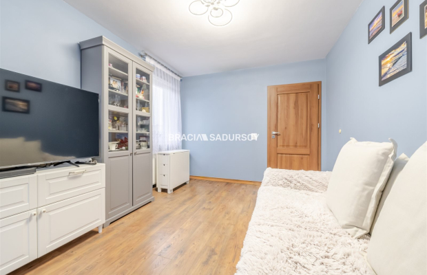 Sprzedam, 2-osobne pokoje. os. Piastów