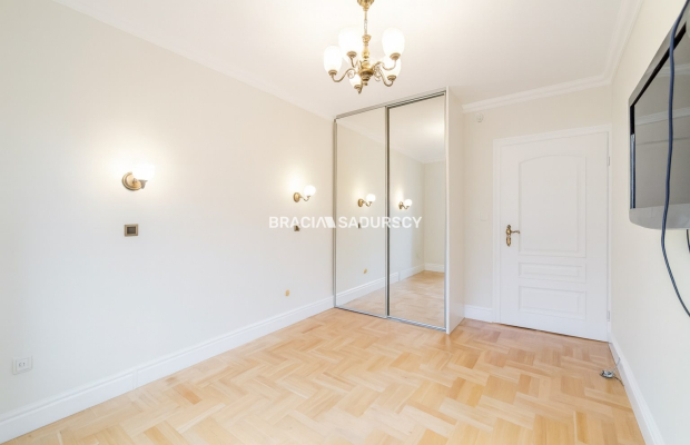 2 pok. mieszkanie 53,1m2,centrum,super lokalizacja