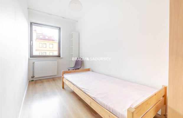 64m2 4 pok+ os kuchnia balkon Bronowice