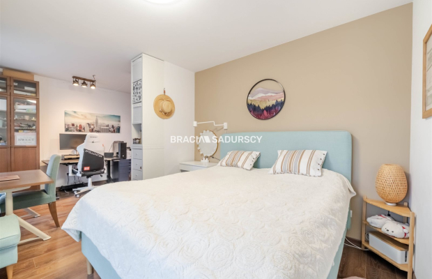 4 pokoje/106m2/ taras 40m2/ 2 łazienki/dla rodzin