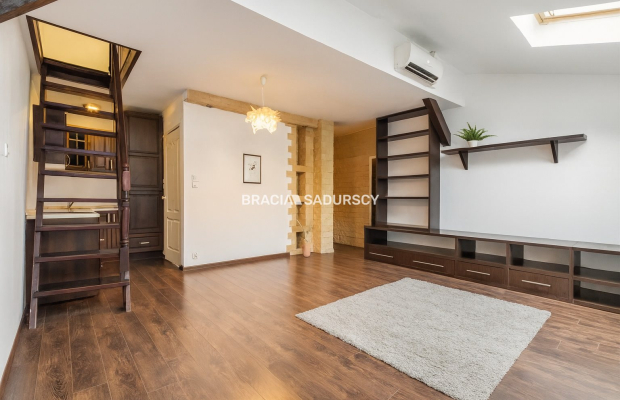 Starowiślna | centrum miasta | antresola 