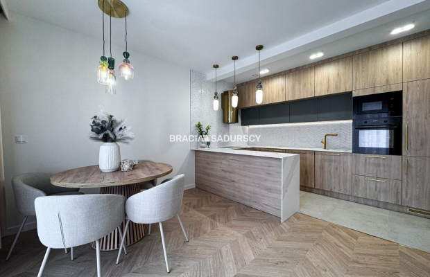 Ekskluzywne/wykończone mieszkanie dwupoziomowe