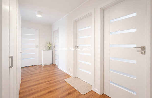 Duże mieszkanie idealne dla rodziny.