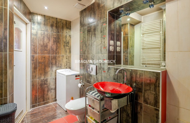 Na sprzedaż oferuję  mieszkanie  o powierzchni 40,23 m², zlokalizowane przy ul. Borkowskiej w Krakowie. 
Lokal położony jest na