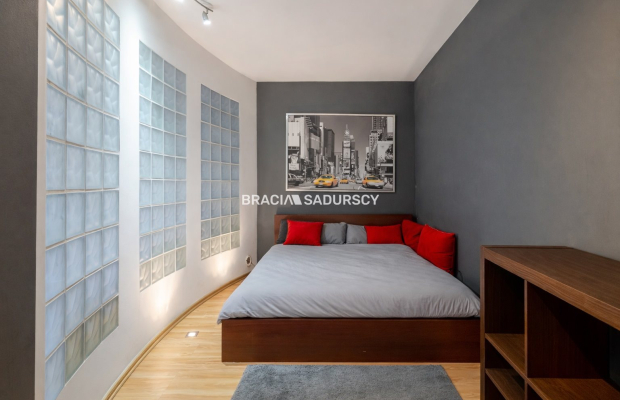 Na sprzedaż oferuję  mieszkanie  o powierzchni 40,23 m², zlokalizowane przy ul. Borkowskiej w Krakowie. 
Lokal położony jest na