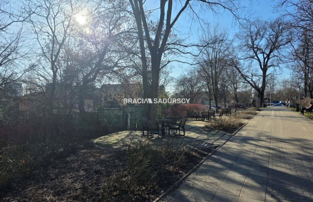 Dwupokojowe jasne mieszkanie w centrum.