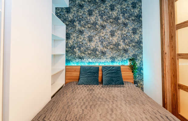 Dwupokojowe mieszkanie na strzeżonym osiedlu.