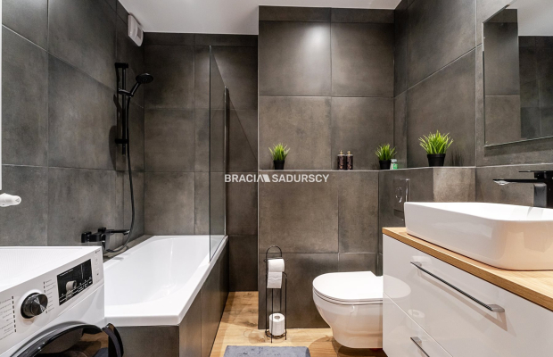 Dwupokojowe mieszkanie na strzeżonym osiedlu.