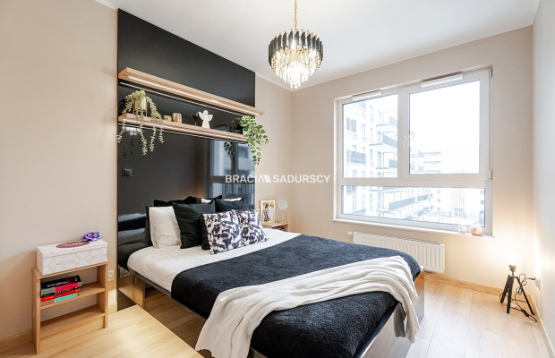 Wygodny nowoczesny apartament w centrum.