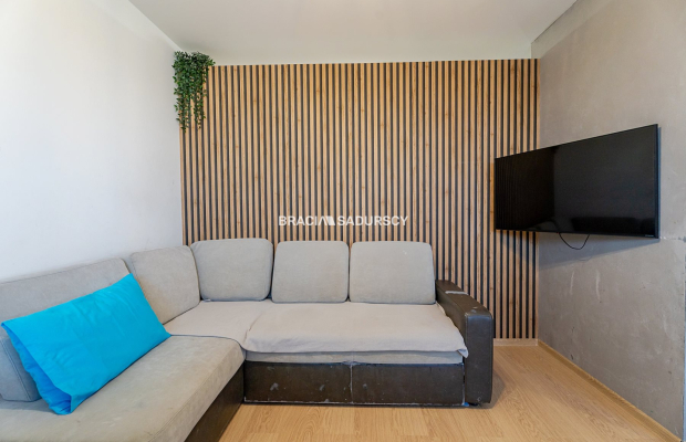 Duże mieszkanie z dwoma balkonami i parkingiem.