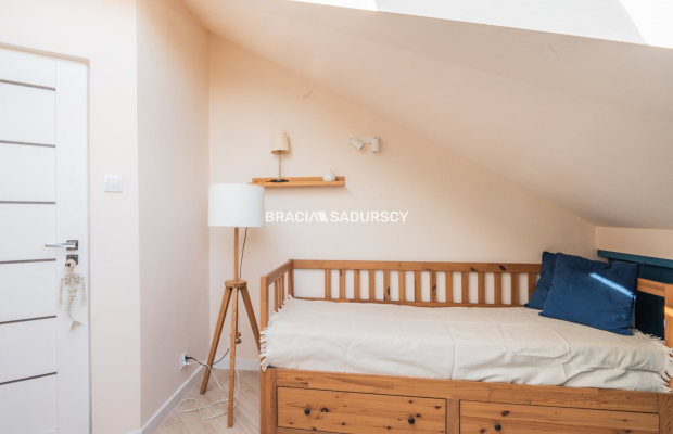 Klimatyczne mieszkanie 2 pokojowe,piwnica w cenie.