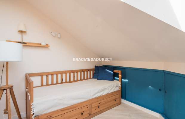 Klimatyczne mieszkanie 2 pokojowe,piwnica w cenie.