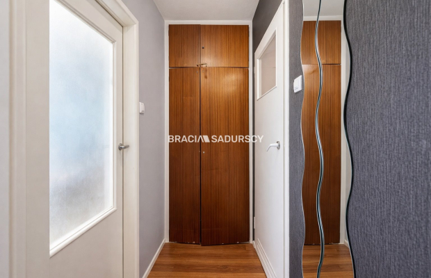 2 POKOJE / DO REMONTU / 37M2 / KOZŁÓWEK