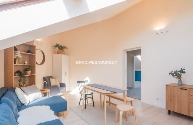 Klimatyczne mieszkanie 2 pokojowe,piwnica w cenie.