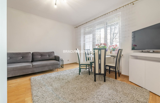 Kawalerka w Łagiewnikach z przestronną kuchnią!